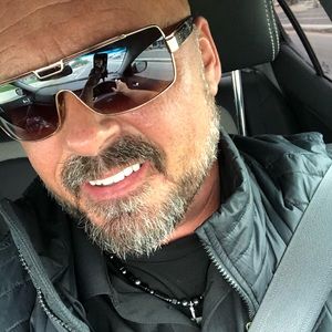 Meet your Posher, Aaron